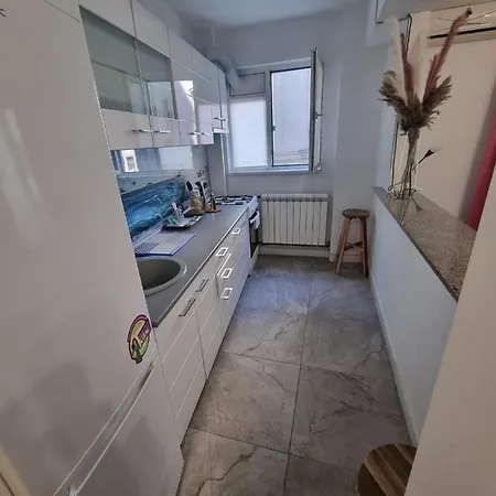 Victoria Apartment *