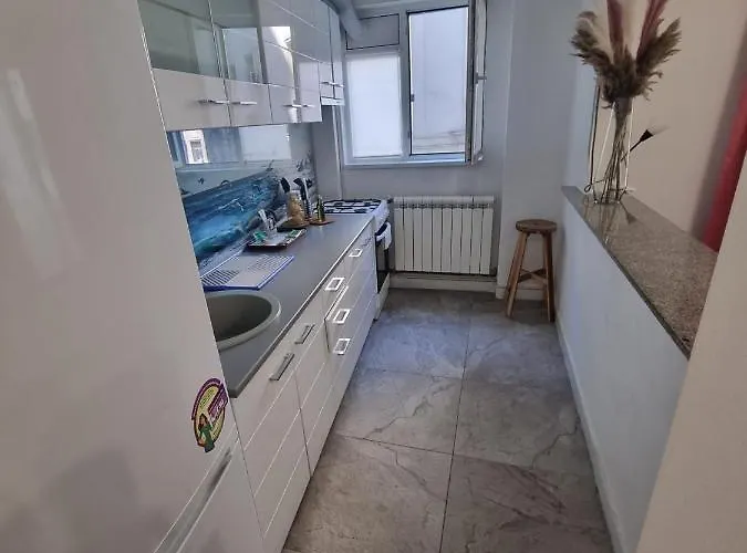 Victoria Apartment *